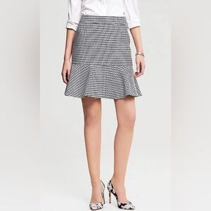 Banana Republic Black and White A-Line Flounce Skirt